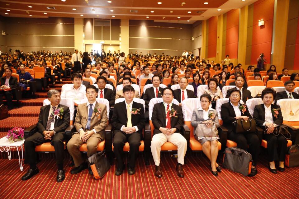 ดร.รัฐศักดิ์ พรหมมาศ คณบดีคณะวิศวกรรมศาสตร์ และ อ.กาญบัญชา พานิชเจริญ เข้าร่วมการประชุมวิชาการระดับชาติมหาวิทยาลัยเทคโนโลยีราชมงคล ครั้งที่ 7