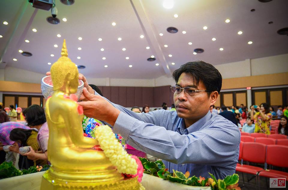 ชาว มทร.รัตนโกสินทร์ ร่วมสืบสานประเพณีสงกรานต์ ประจำปี 2559