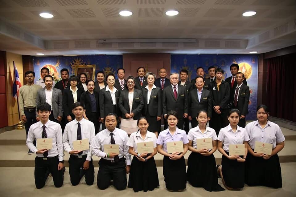 ขอแสดงความยินดีกับนักศึกษา ที่ได้รับคัดเลือกให้เข้ารับทุนการศึกษา สมาคมศิษย์เก่า มหาวิทยาลัยเทคโนโลยีราชมงคลรัตนโกสินทร์ ครั้งที่ 2 ประจำปีการศึกษา 2560
