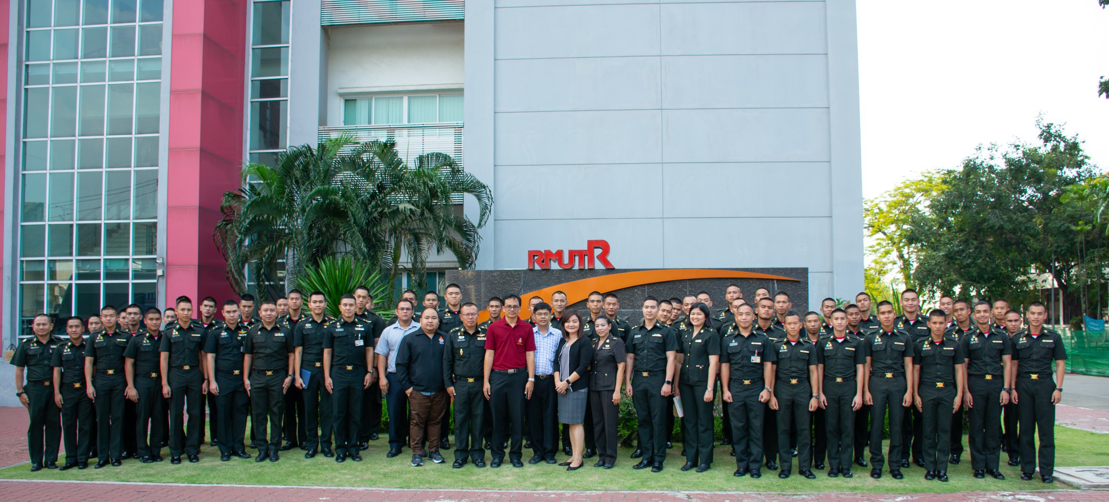 คณะวิศวกรรมศาสตร์ ต้อนรับ ข้าราชการและนักเรียนนายร้อย โรงเรียนนายร้อยพระจุลจอมเกล้า