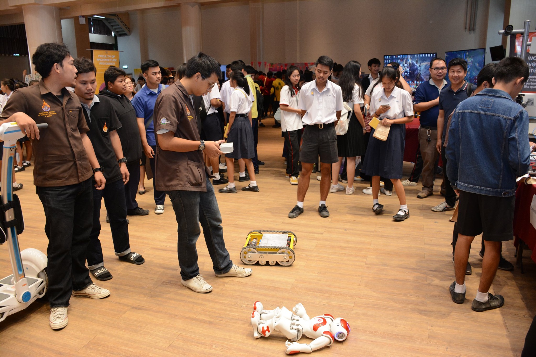 คณะวิศวกรรมศาสตร์ เข้าร่วมเปิดบูธ ในงานRMUTR Open House 2019