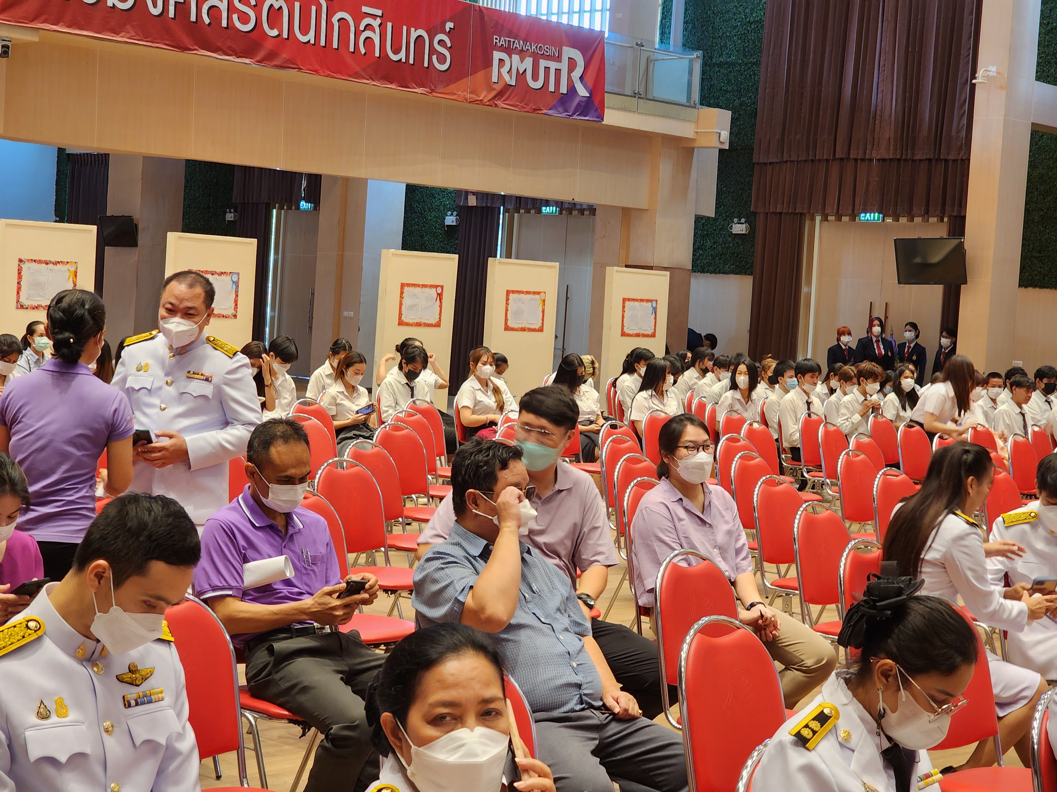 รูปภาพนี้มี Alt แอตทริบิวต์เป็นค่าว่าง ชื่อไฟล์คือ 386846.jpg