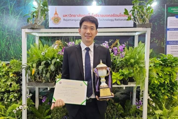 ดร.บวรกิตต์ เนคมานุรักษ์  ได้รับรางวัล bronze Award กับผลงาน “การพัฒนาเชื้อเพลิงเคมีชีวภาพจากตะกอนน้ำเสียที่ผ่านกระบวนการบำบัดแบบไม่ใช้อากาศ”