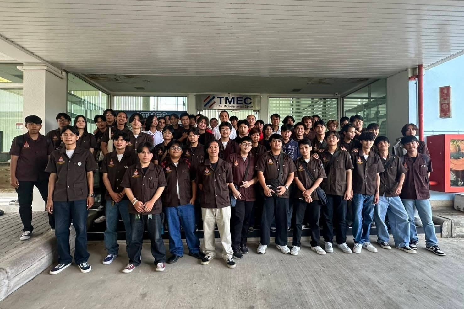 สาขาวิชาวิศวกรรมโทรคมนาคม นำนักศึกษา ชั้นปีที่ 2 ศึกษาดูงาน ณ ศูนย์เทคโนโลยีไมโครอิเล็กทรอนิกส์ (TMEC)