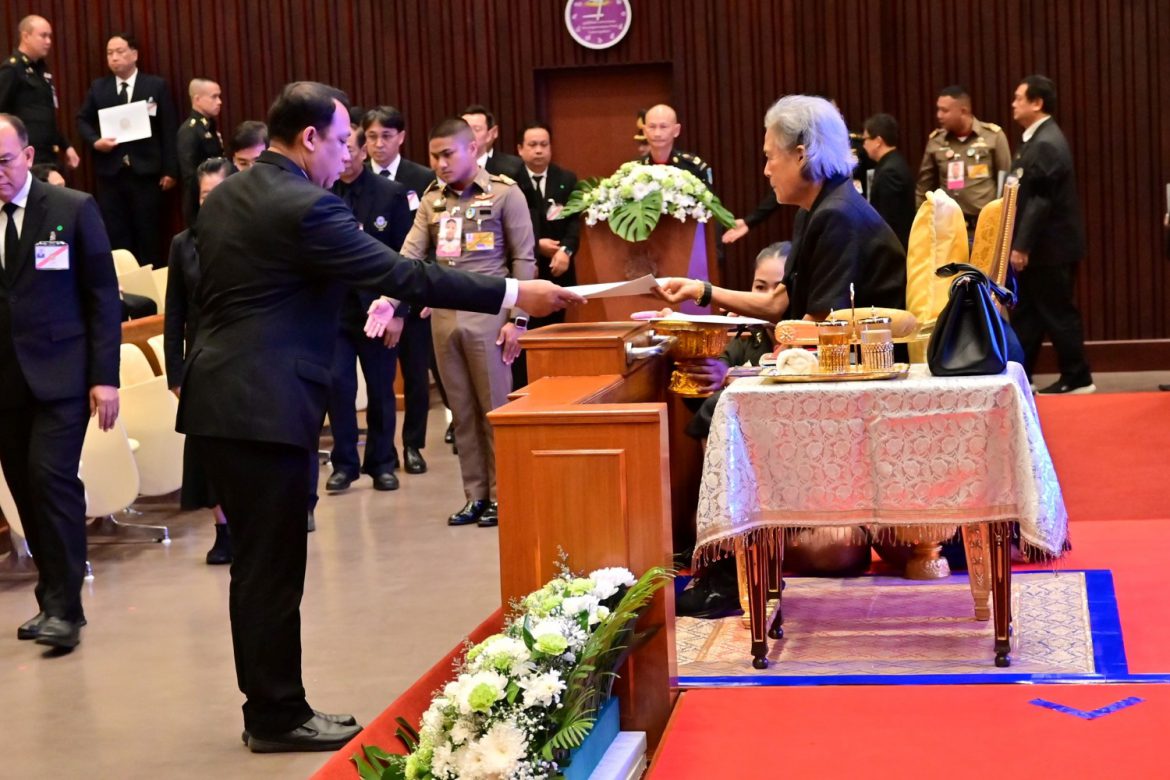 ผู้ช่วยศาสตราจารย์ ดร.เจษฎาพร สถานทรัพย์ คณบดี เข้าร่วมประชุมสภาคณบดีคณะวิศวกรรมศาสตร์ แห่งประเทศไทย และ เข้าร่วมโครงการด้านวิชาการเพื่อเฉลิมพระเกียรติ พลเอกหญิง สมเด็จพระกนิษฐาธิราชเจ้า กรมสมเด็จพระเทพรัตนราชสุดาฯ สยามบรมราชกุมารี