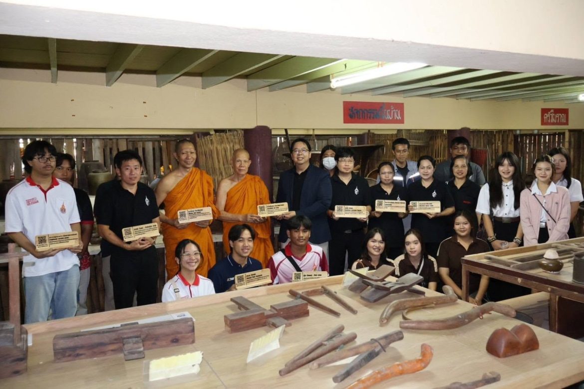 คณะวิศวกรรมศาสตร์ จัดโครงการพัฒนาแหล่งเรียนรู้ภูมิปัญญาของชุมชนผ่านระบบ QR code ณ วัดสำโรง